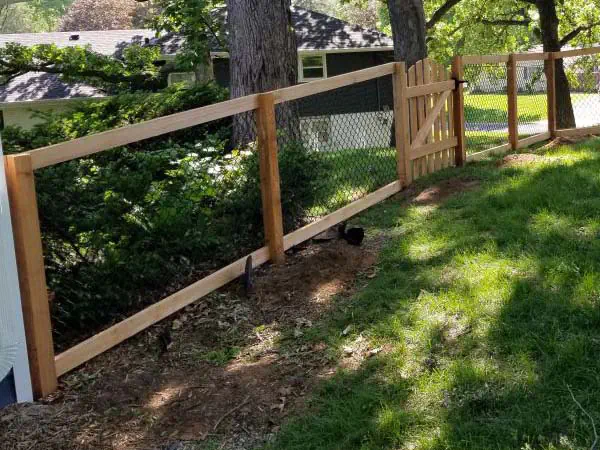 California style chain link fence company in Minneapolis Minnesota