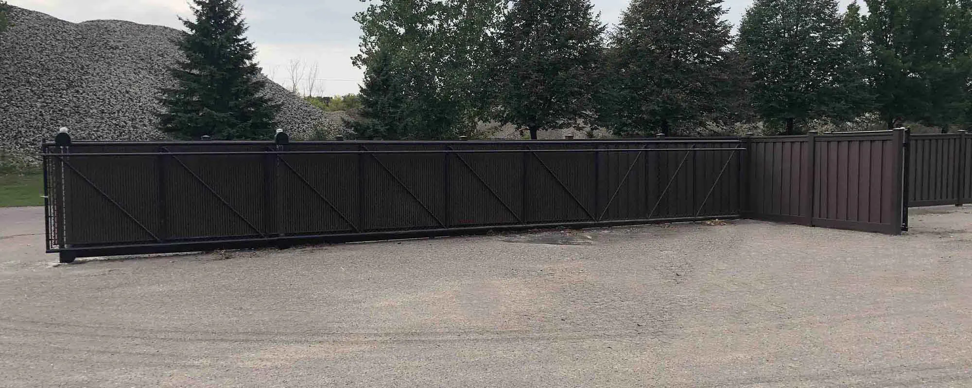 Commercial fence company in Minneapolis Minnesota