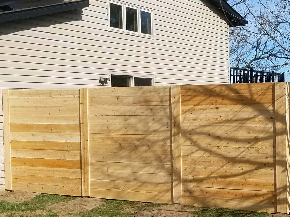 Coon Rapids MN horizontal style wood fence