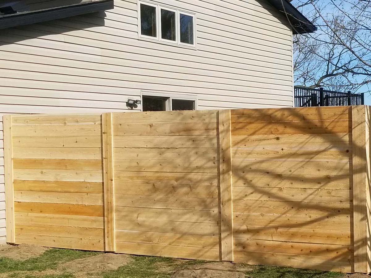 Lino Lakes MN horizontal style wood fence